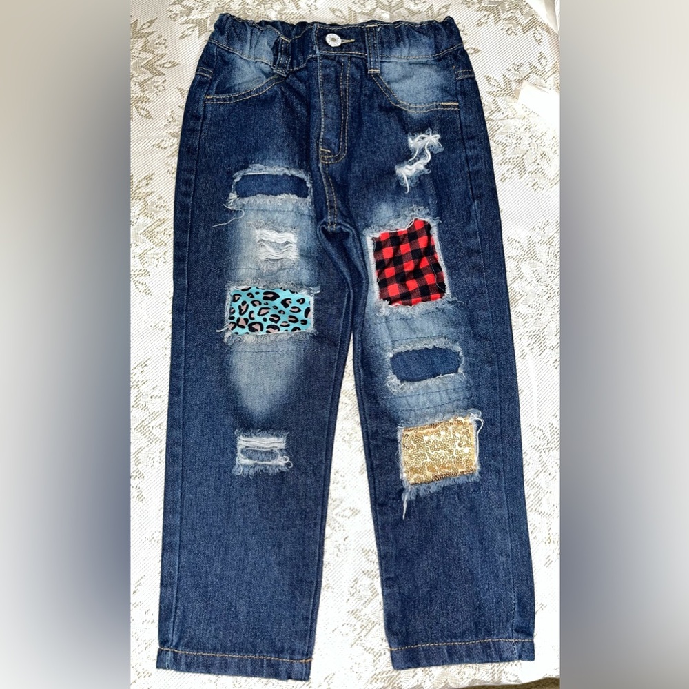 Girl’s Stylish Distressed Jeans with Patchwork Size 5-6 Like New!